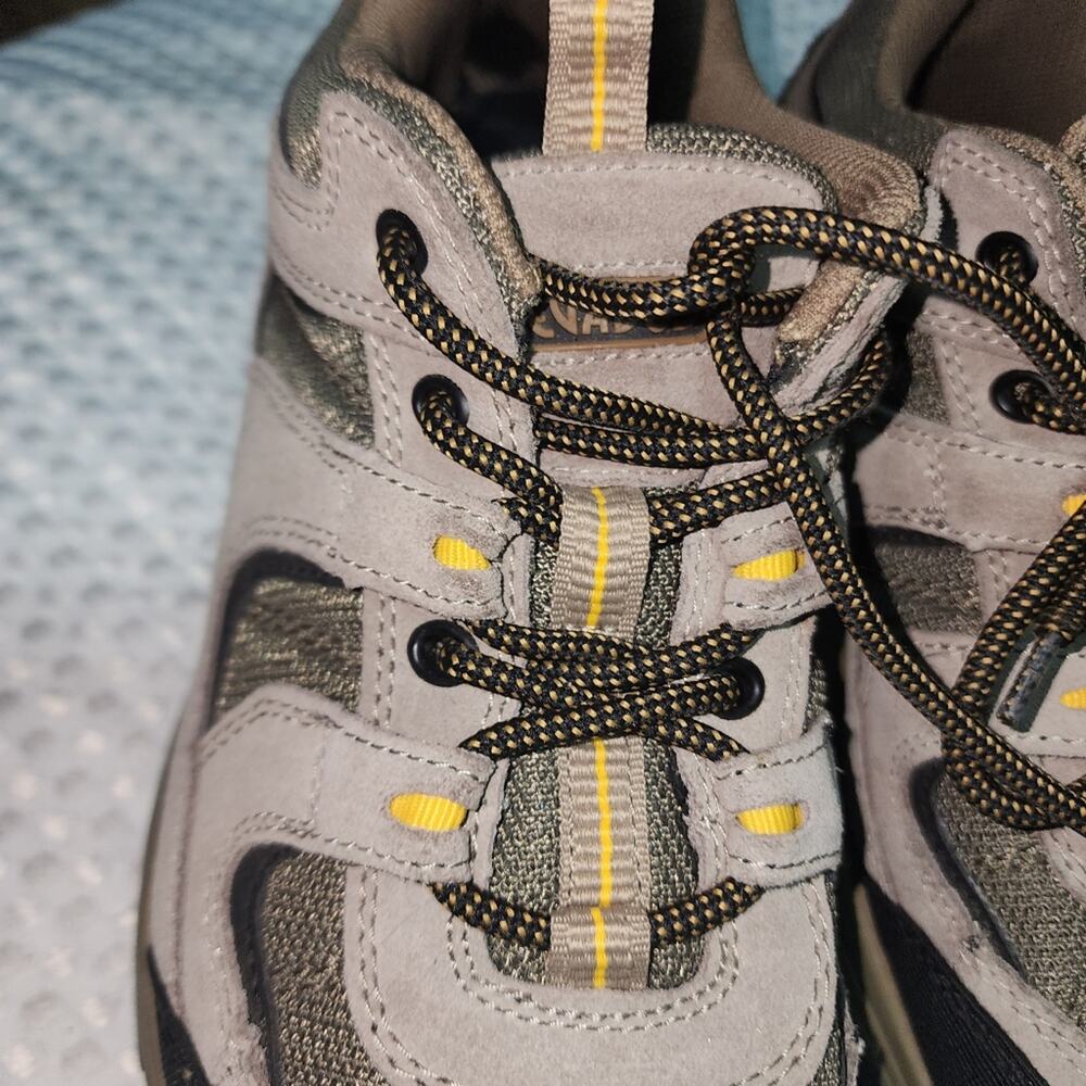 NEVADOS EUC MENS SIZE 9M BOOMERANG II LOW HIKING BROWN OLIVE SHOES - Picture 11 of 11